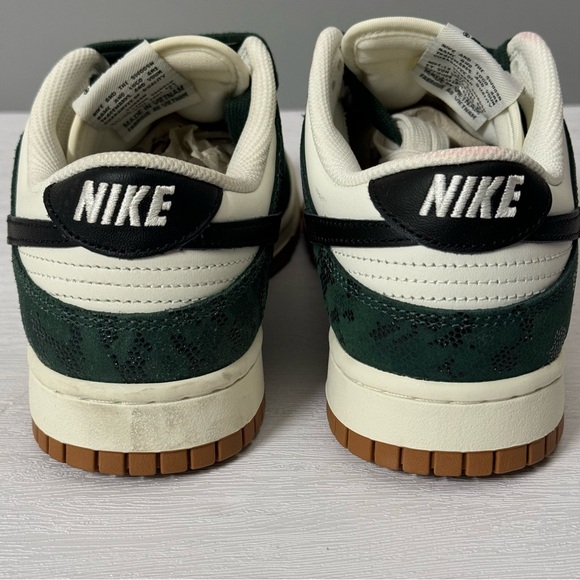 Nike Dunk Low Womens Green Snake FQ8893-397 Size 11W/9.5M Brand New 💯 Authentic - Picture 3 of 13